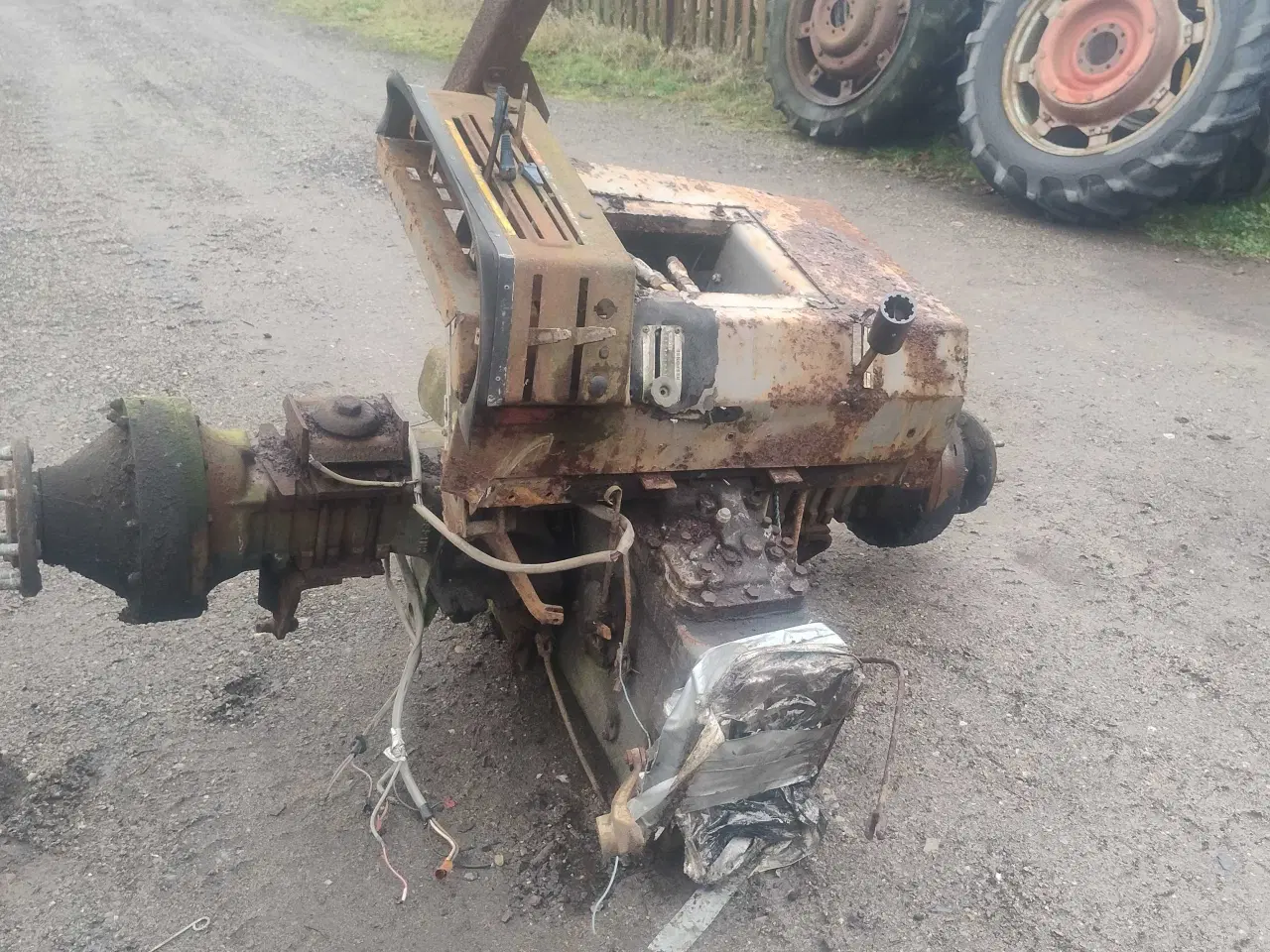 Billede 1 - Defekte Massey Ferguson traktorer købes til ophug 