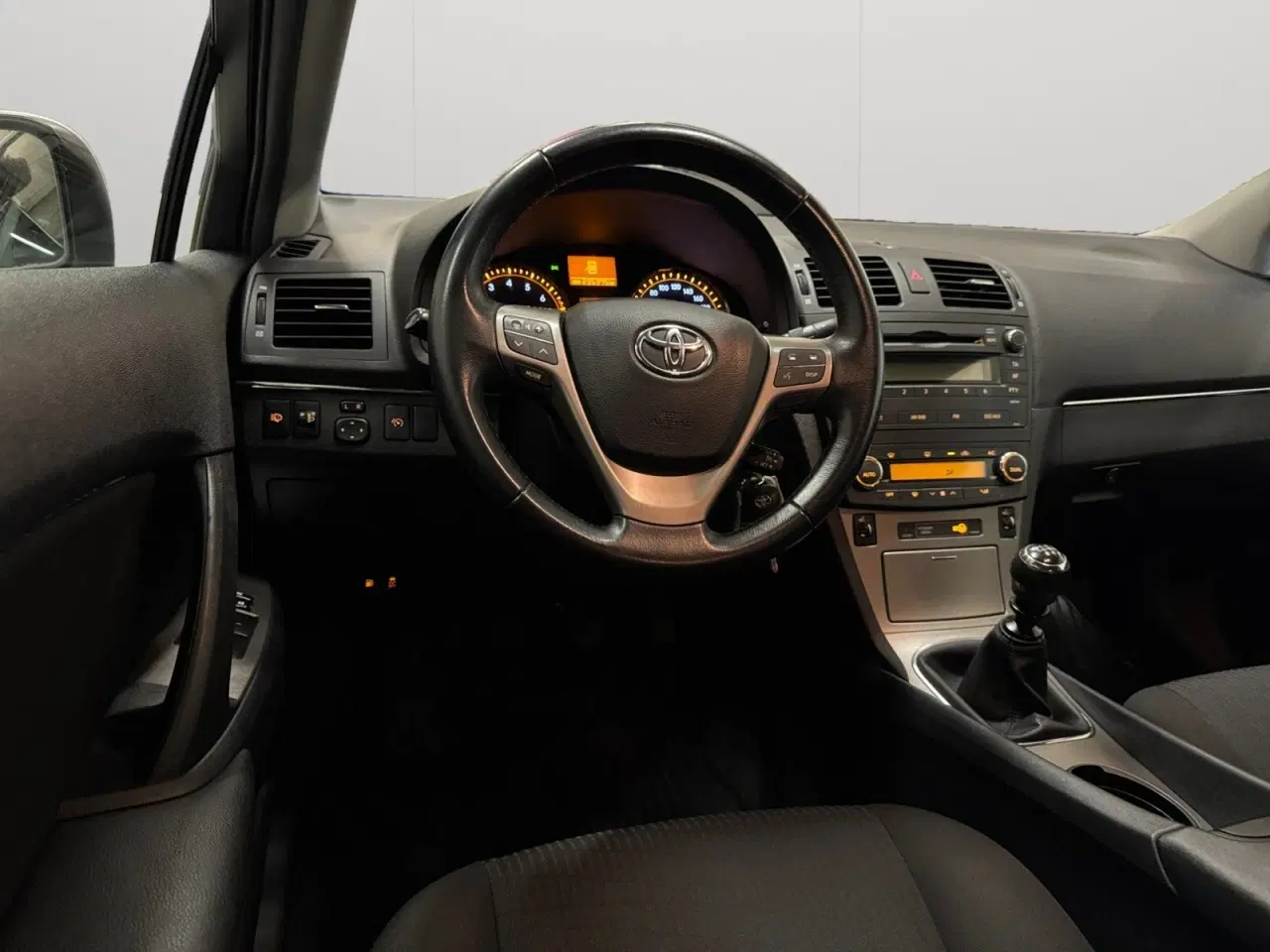 Billede 5 - Toyota Avensis 1,8 VVT-i T1 stc.