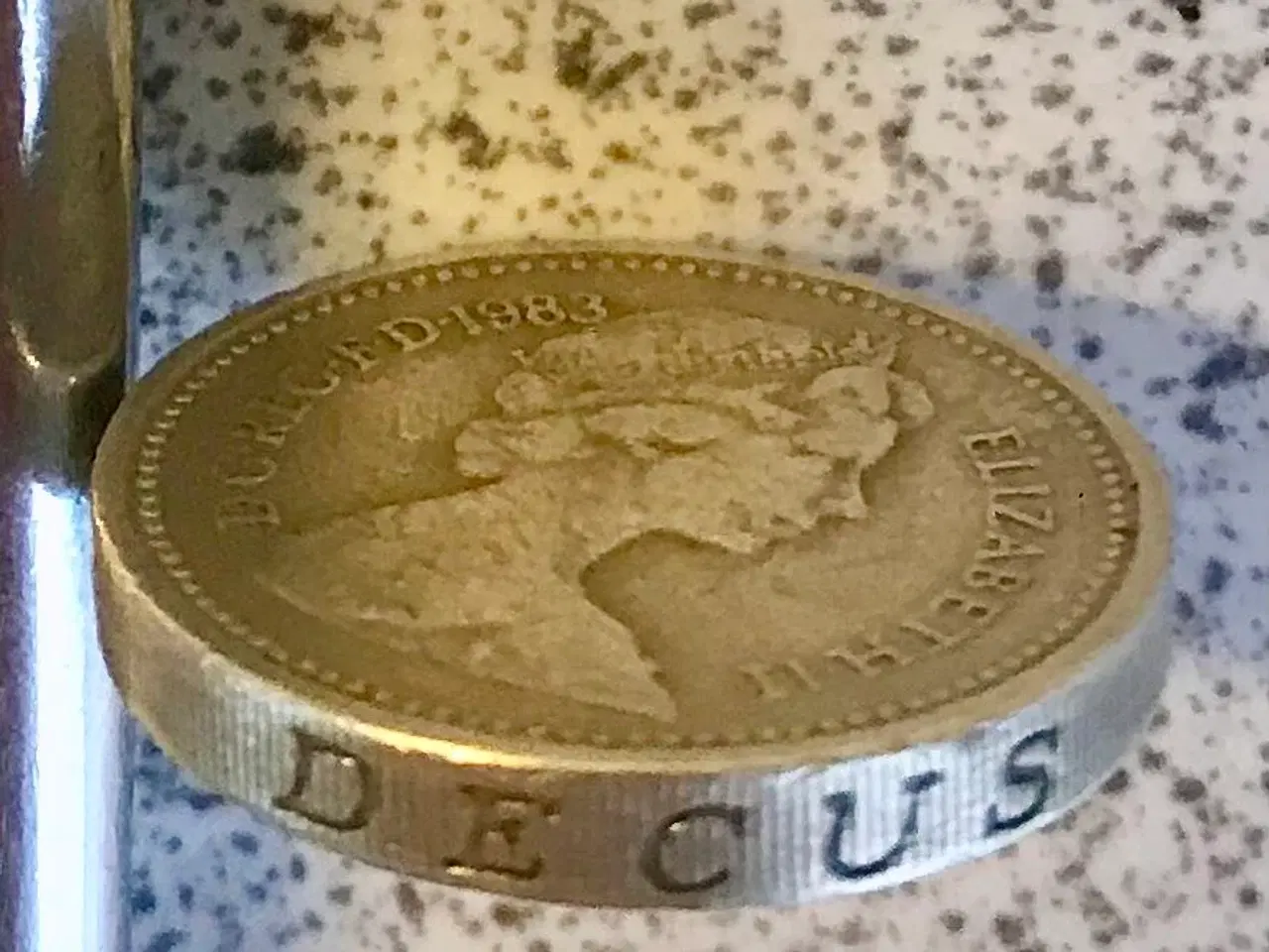 Billede 9 - 1 Pound Storbritannien 1983 og 2005 (mønter)
