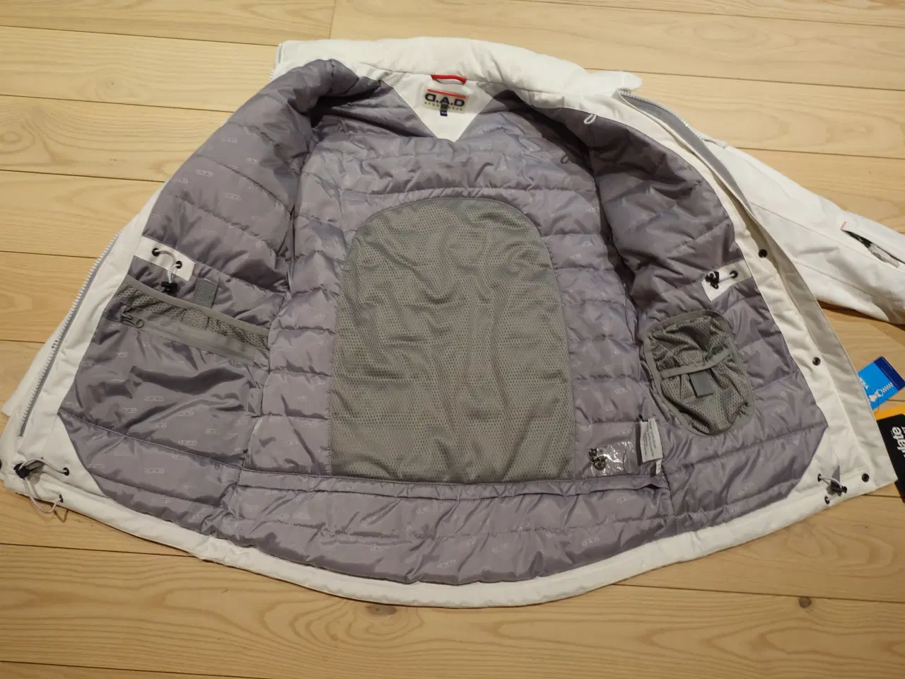 Billede 2 - Super varm og lækker ny jakke