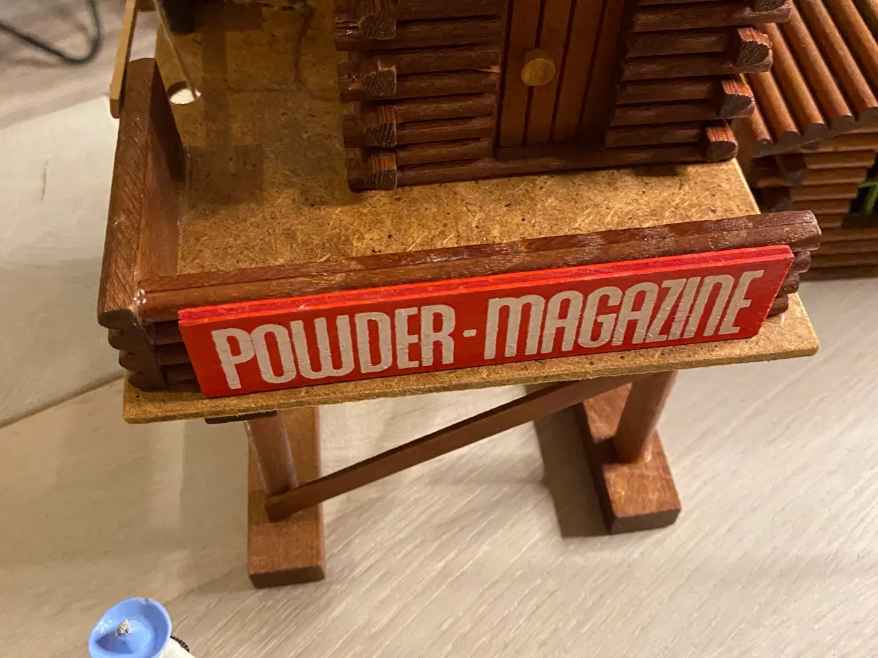 Billede 12 - Cowboy huse og soldater