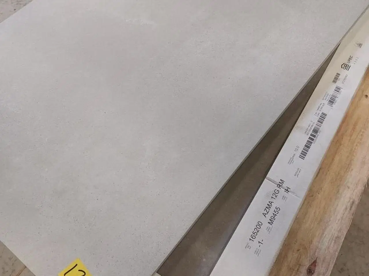 Billede 1 - Fliser to forskellige i lys og mørk grå 60x120cm