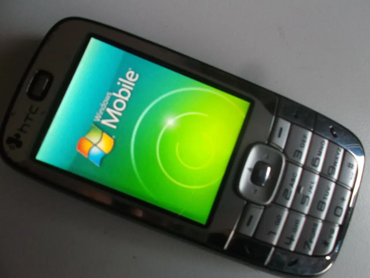 Billede 1 - HTC S710 Vox mobiltelefon. Solid og stabil GSM