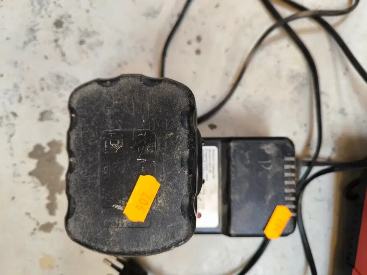 Billede 1 - Lader til ABC-6 batterier, inkl. 1 batteri