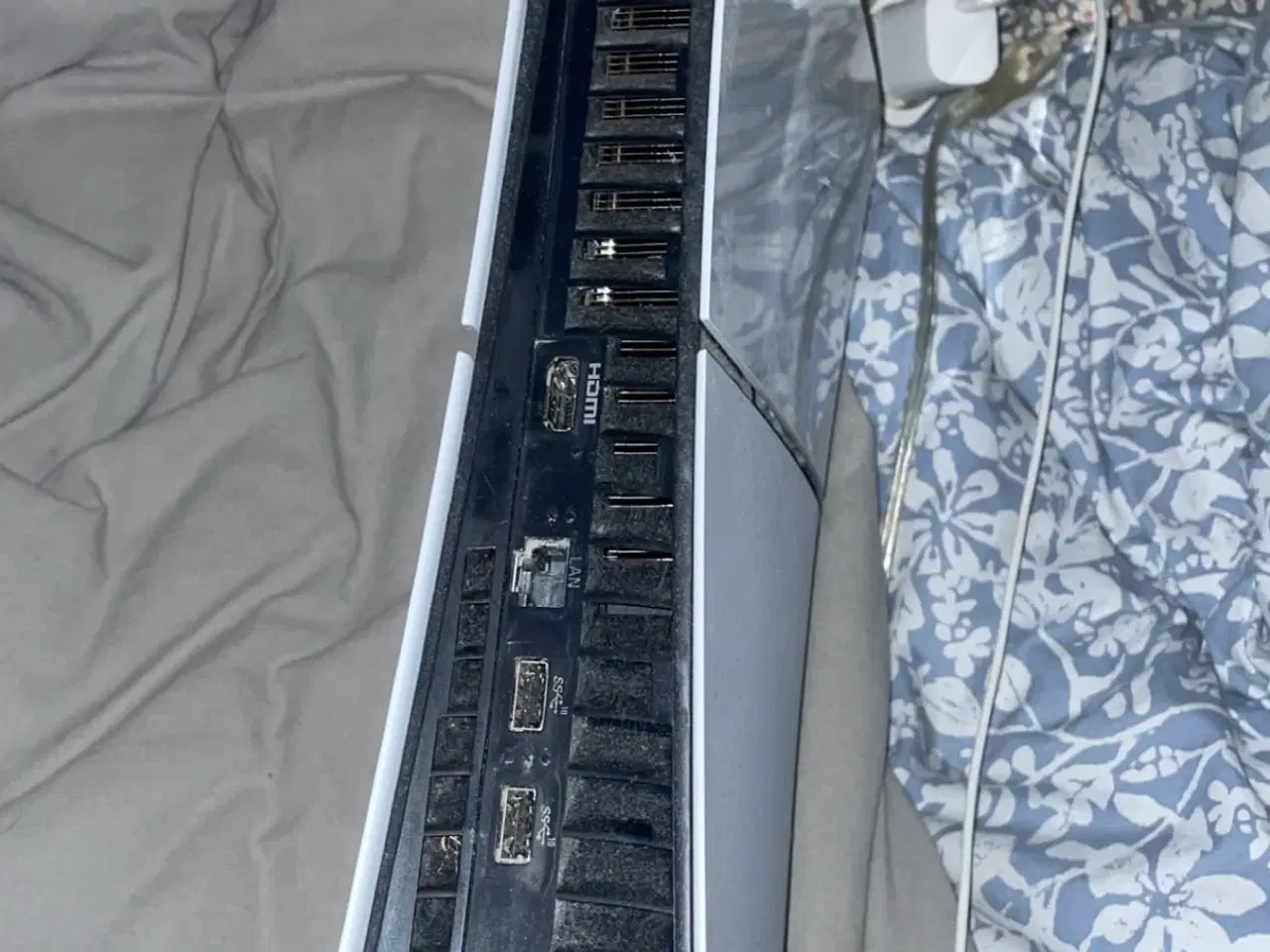 Billede 2 - Playstation 5 nærmest helt ny brugt 1 månedstid