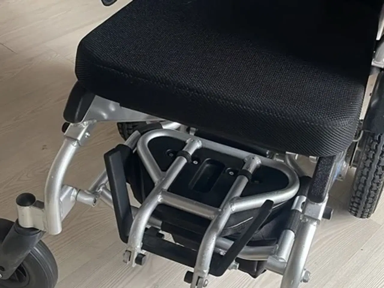 Billede 1 - El-kørestol