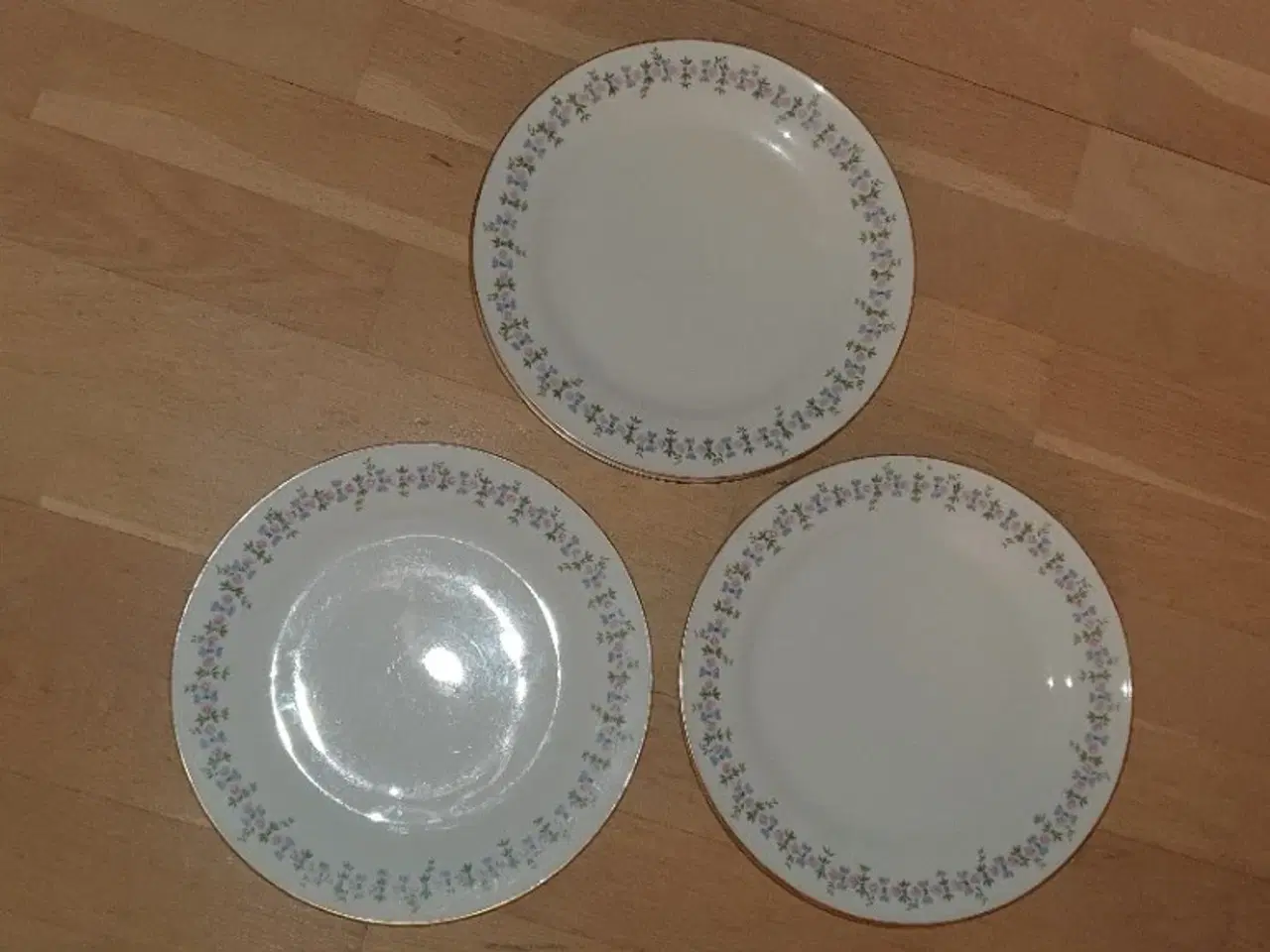 Billede 2 - Tallerkener	