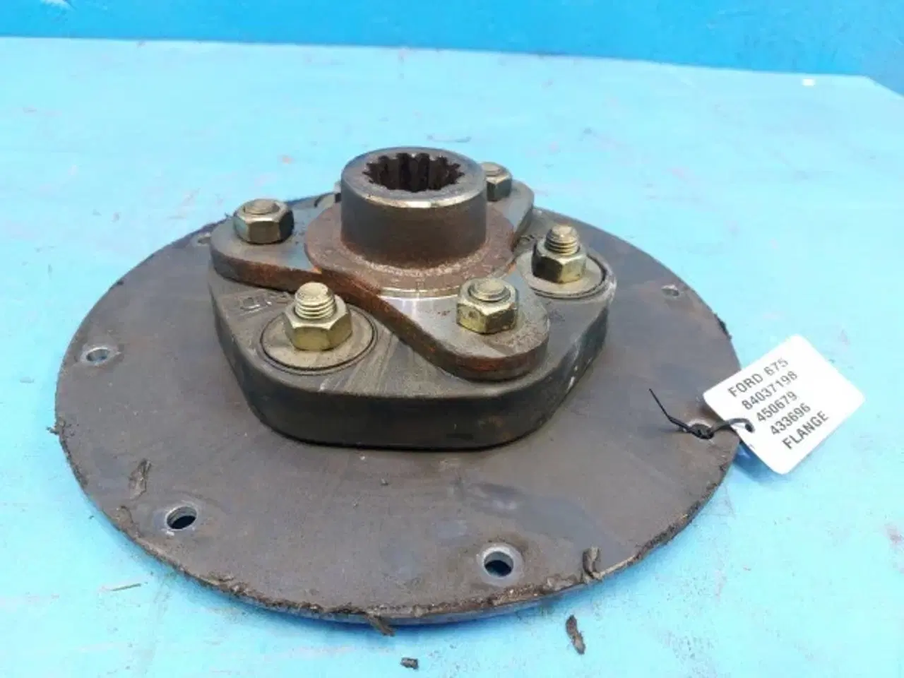 Billede 2 - New Holland TX 65 Flange 84037198 