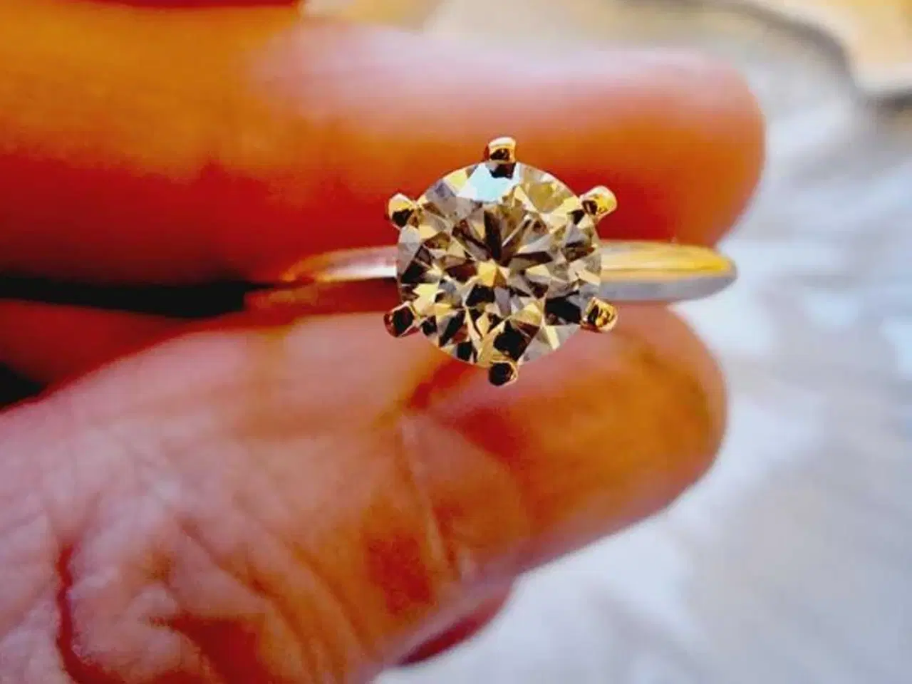 Billede 3 - 18 karat guldring 0.60 carat diamant