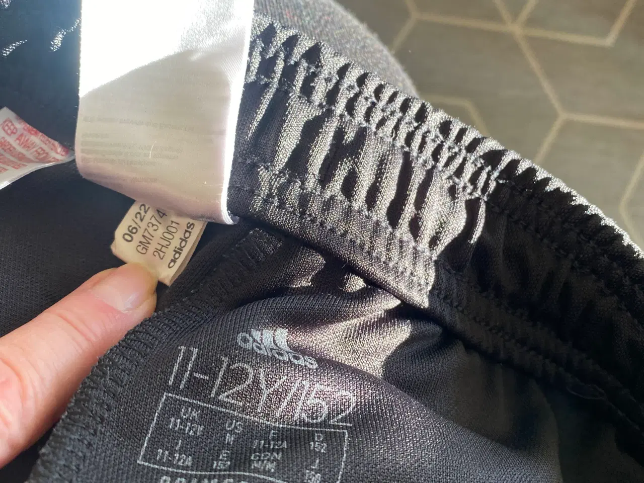 Billede 3 - Joggingbukser str 11-12 år