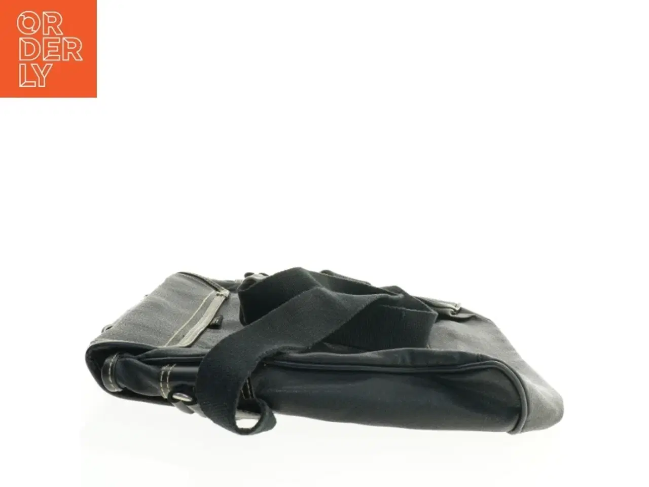 Billede 3 - Sort skuldertaske (str. 40 x 34 cm)