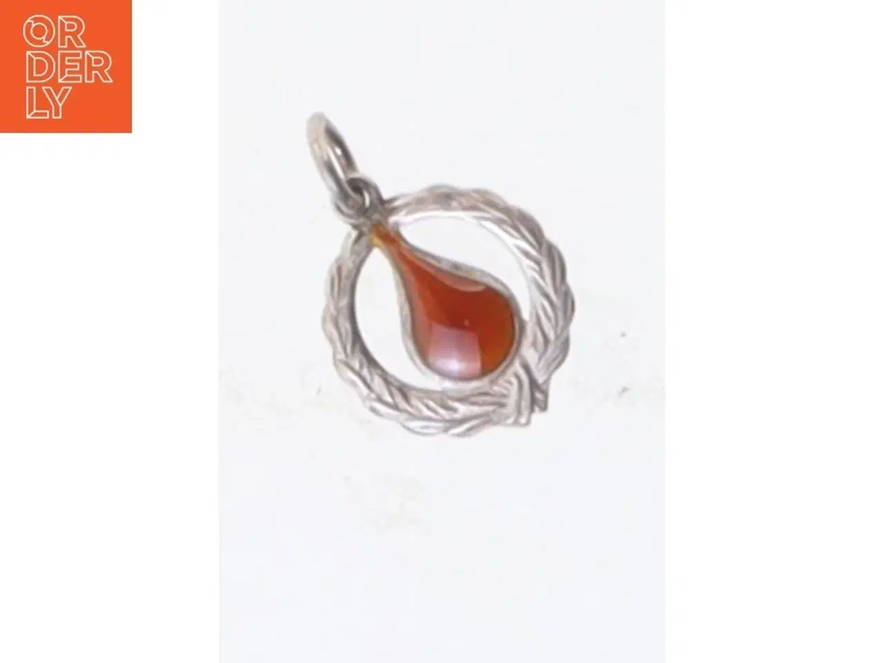 Billede 1 - Sølvvedhæng med Bernsten (str. 1,3 cm)