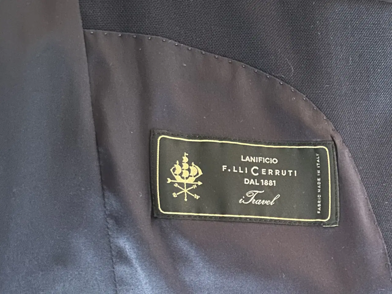 Billede 6 - Super flot jakkesæt til kvinder.