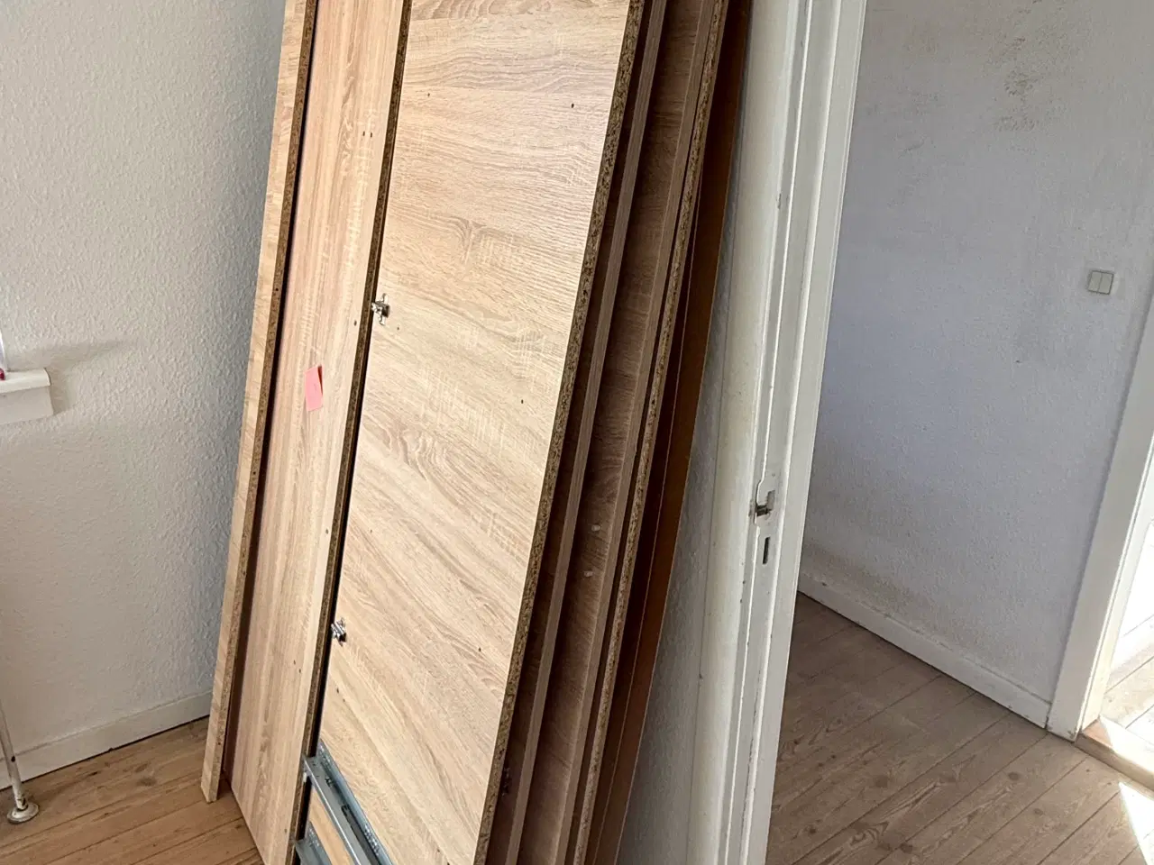 Billede 6 - Vellerup garderobeskab fra Jysk