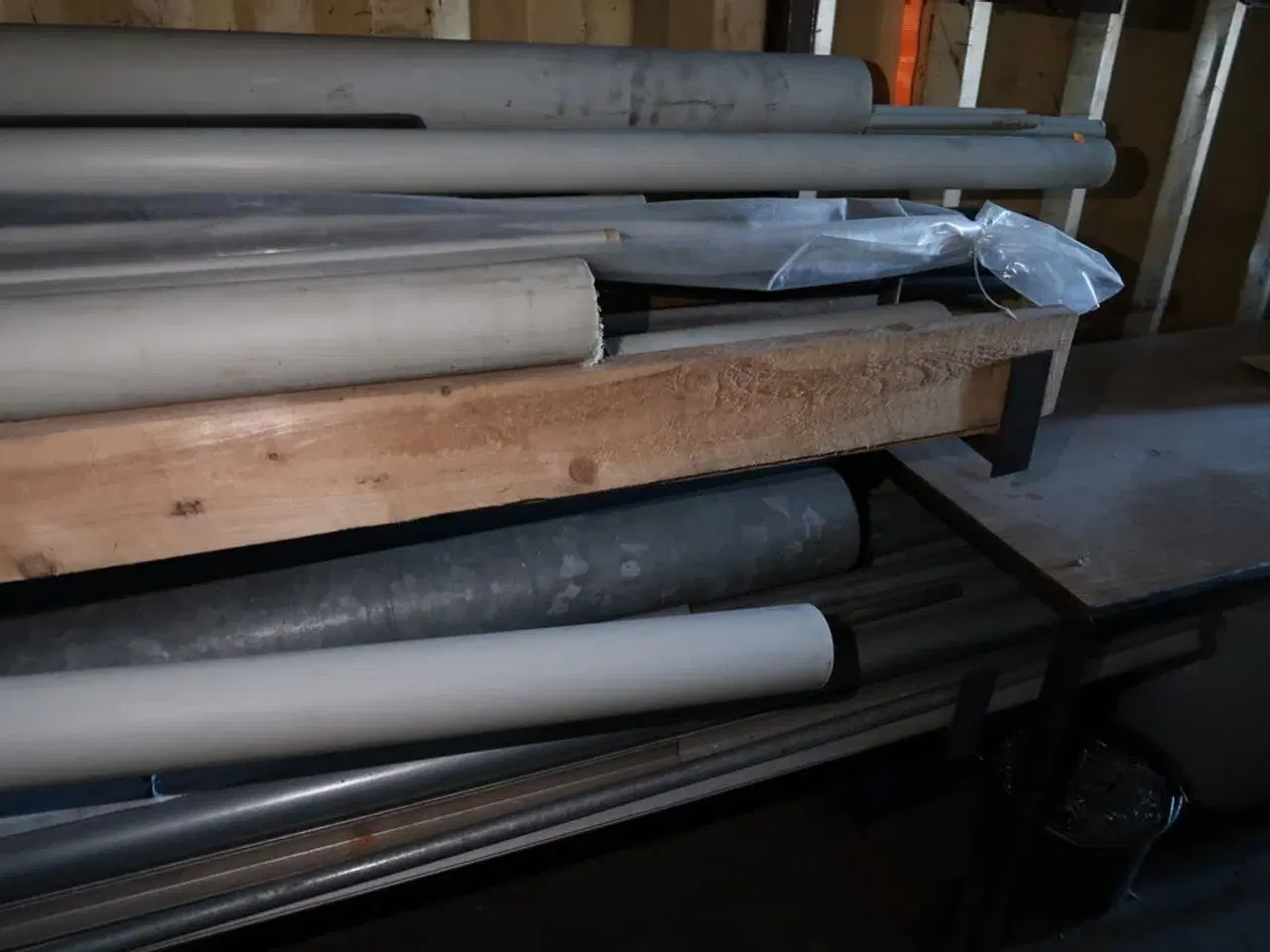 Billede 10 - Grenreol med div. Tagrender, rør m.m.