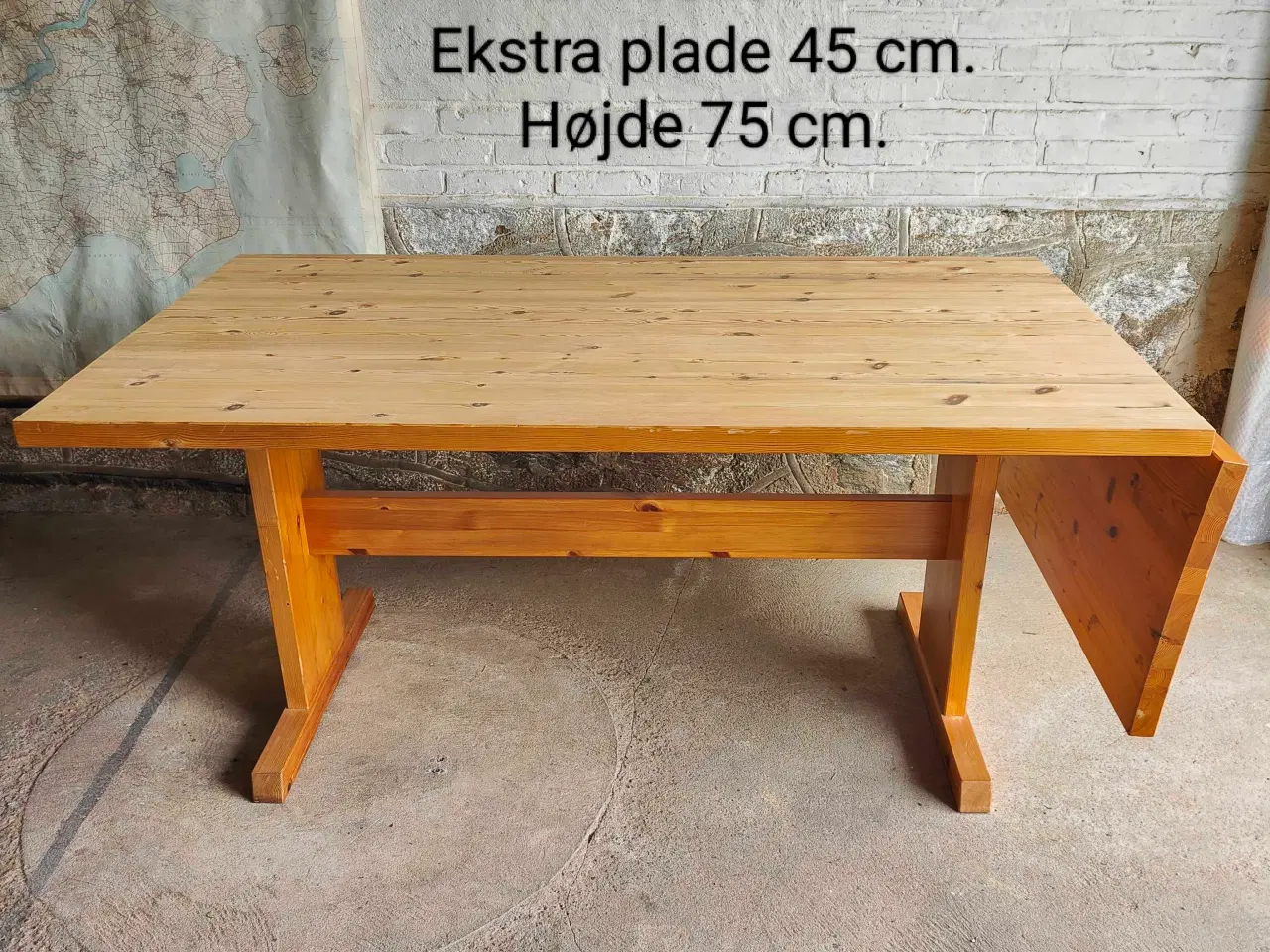 Billede 10 - Massivt fyrretræ spisebord med klap