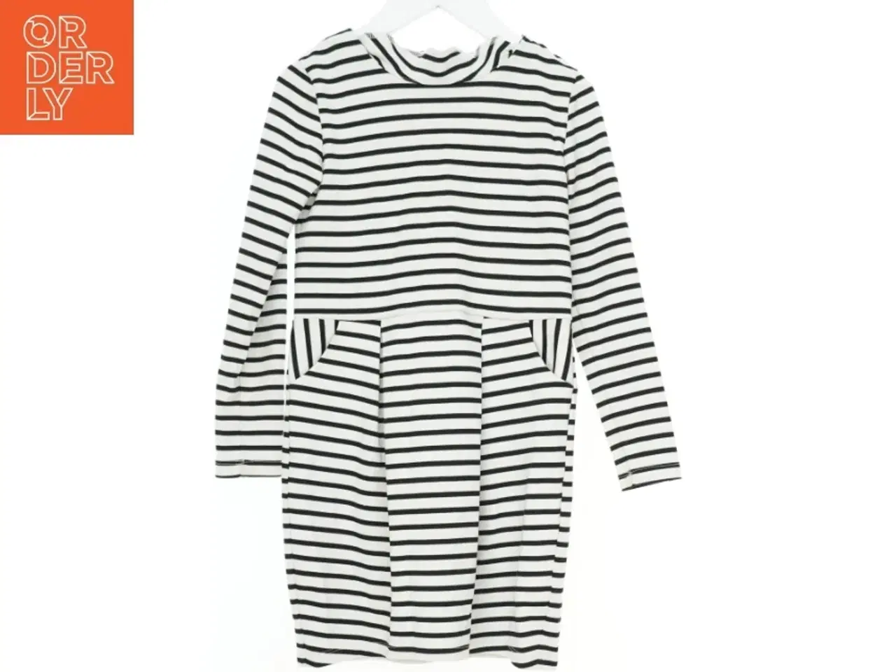 Billede 1 - Stribet kjole med lange ærmer fra H&M (str. 122)