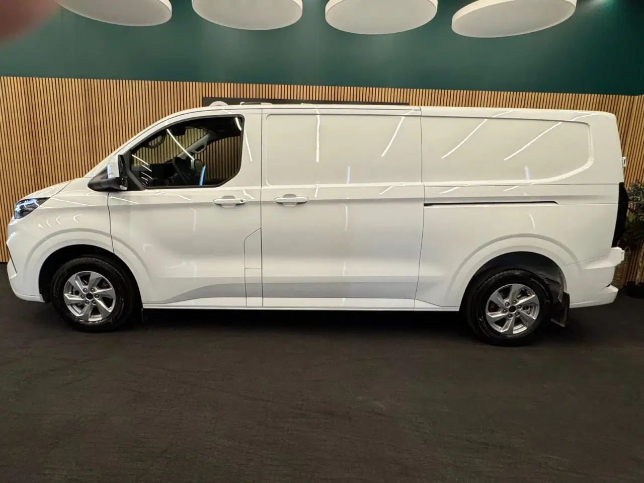 Billede 2 - Ford Transit Custom 320L 2,0 EcoBlue Limited aut.