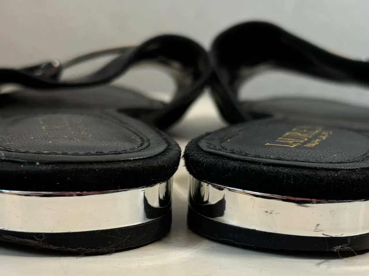 Billede 5 - Ralph Lauren, sorte sandaler i skind, str 37,5