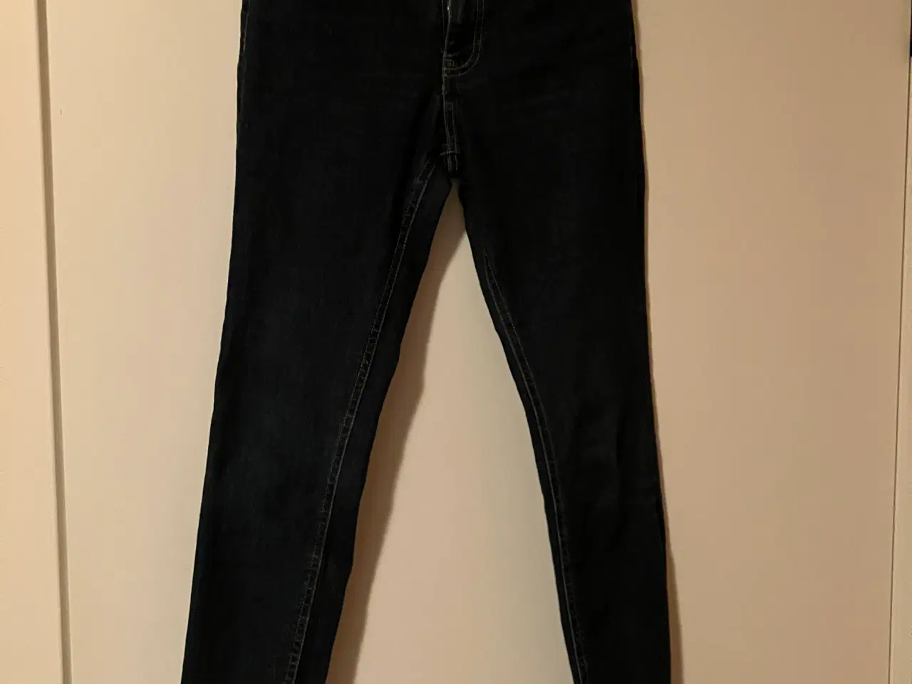 Billede 1 - Cowboybukser str eur 36 fra H&M næsten ubrugt 