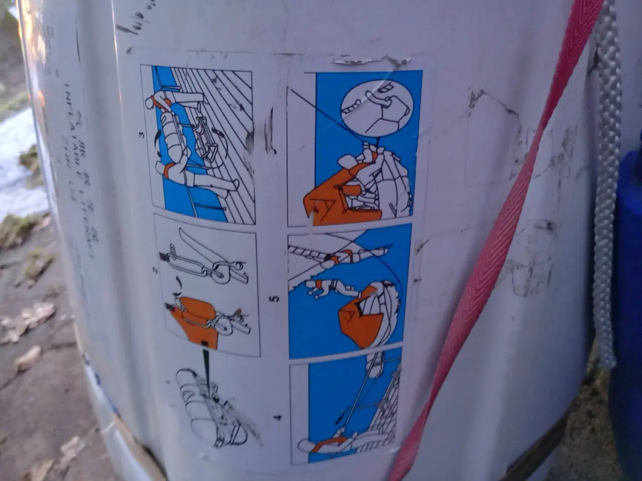 Billede 3 - Rednings flåde 4 personer,nys.