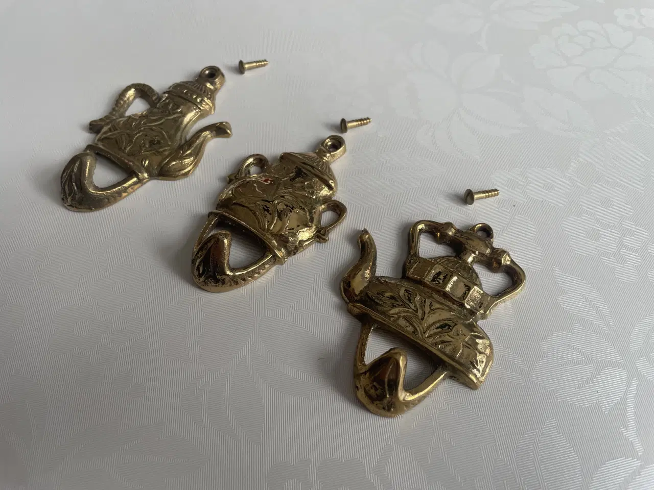 Billede 3 - Flotte retro messing knager inkl messing skruer