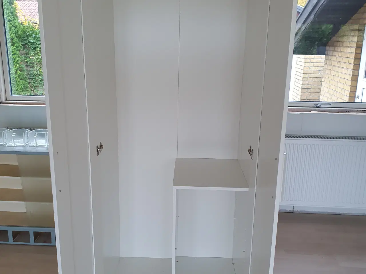 Billede 2 - Godt skab