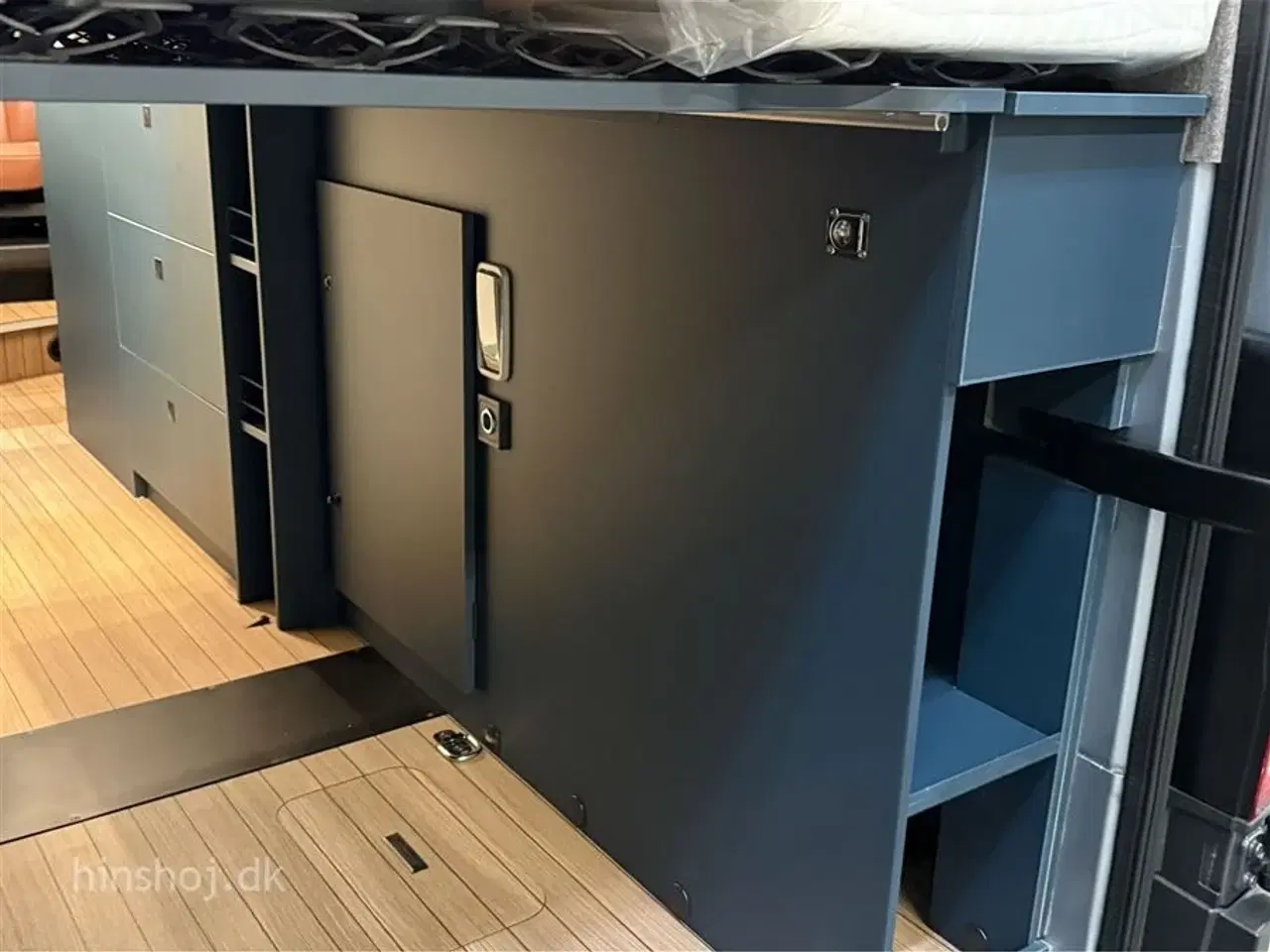 Billede 19 - 2026 - Eriba Car 600 Indium Grey Aut Eriba Car 600 Indium Grey 2026 fra Hinshøj Caravan