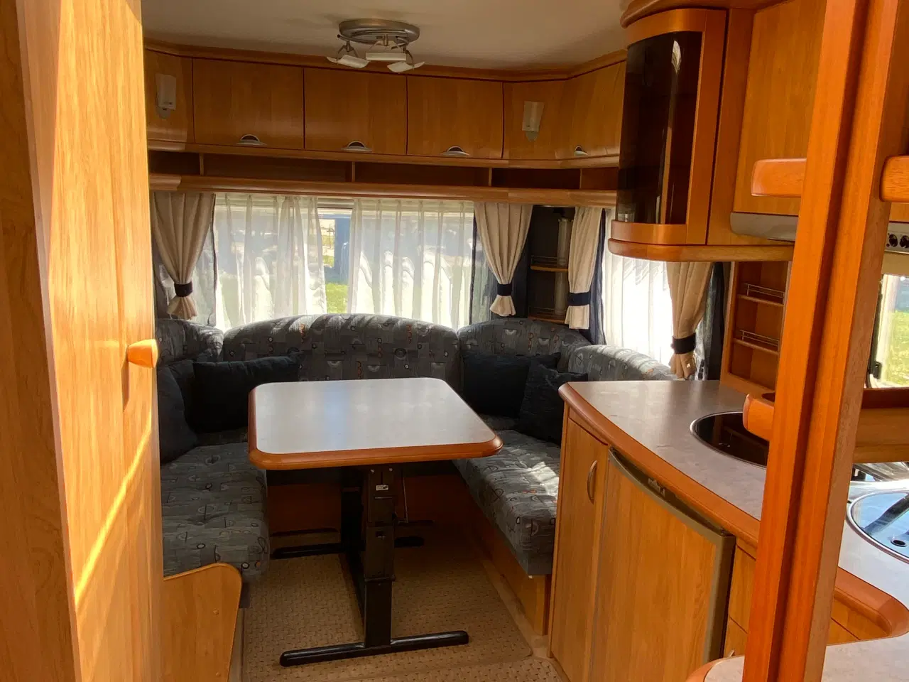 Billede 5 - Campingvogn Hobby UFE 495 årh 2006 