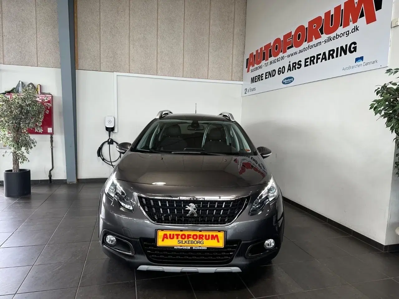 Billede 2 - Peugeot 2008 1,2 PureTech 130 Selection Sky Van