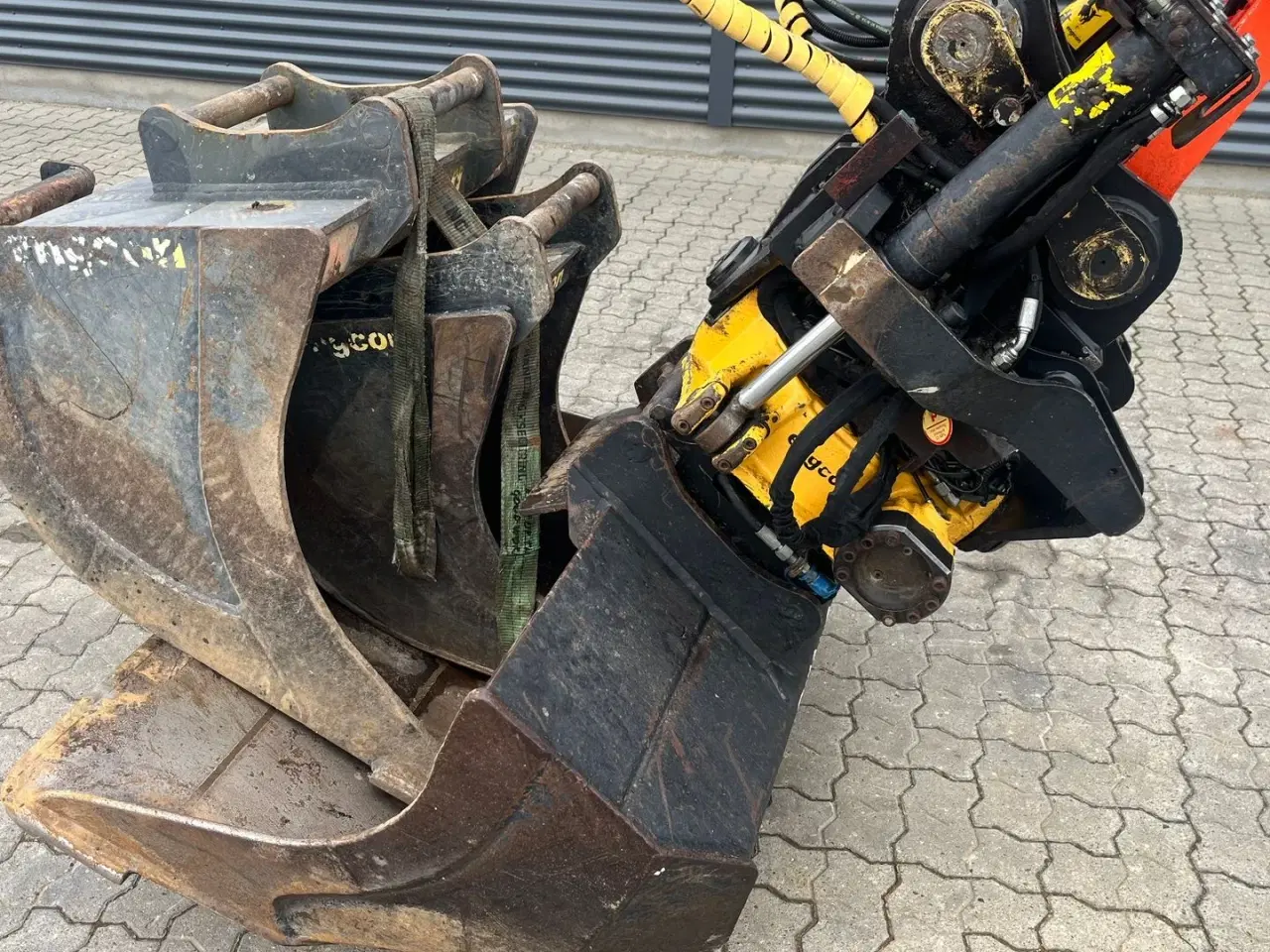 Billede 4 - Kubota KX080-4 Engcon rotortilt, Centralsmørring og 3 Engcon skovle