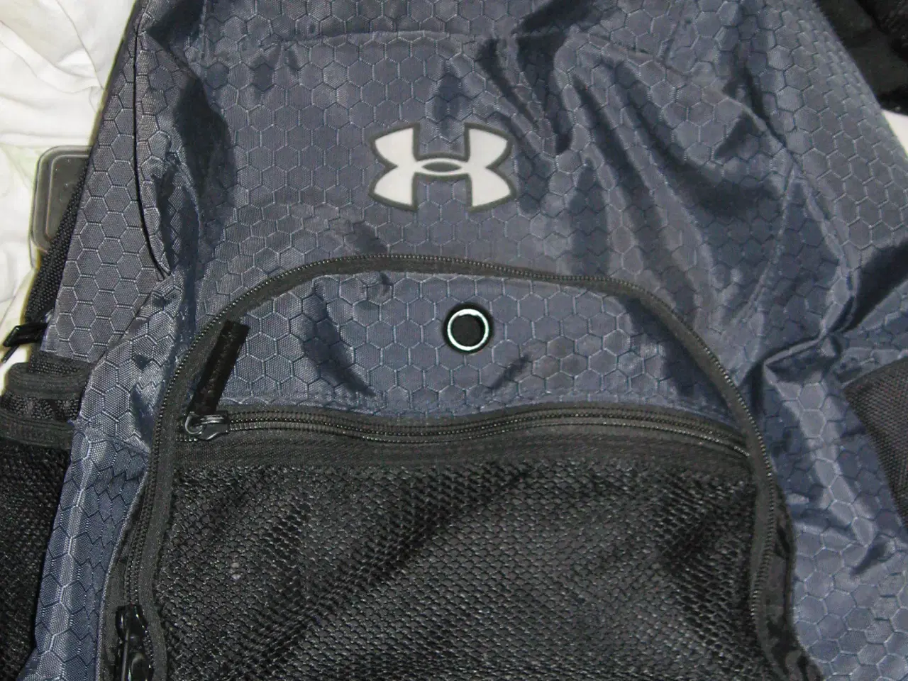 Billede 3 - Rummelig rygsæk med mange rum