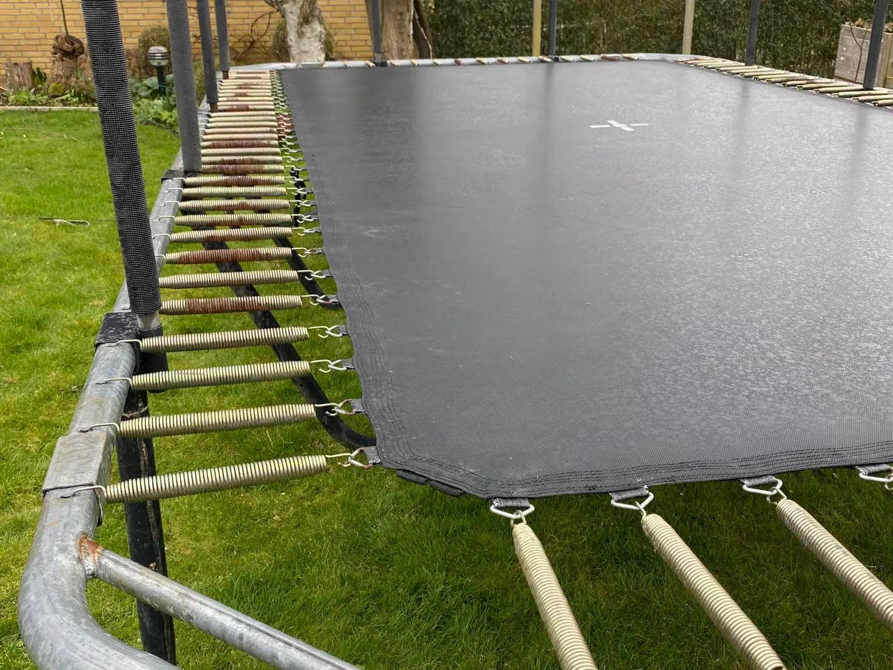 Billede 6 - Stor og solid trampolin 5,50 x 3,06 meter