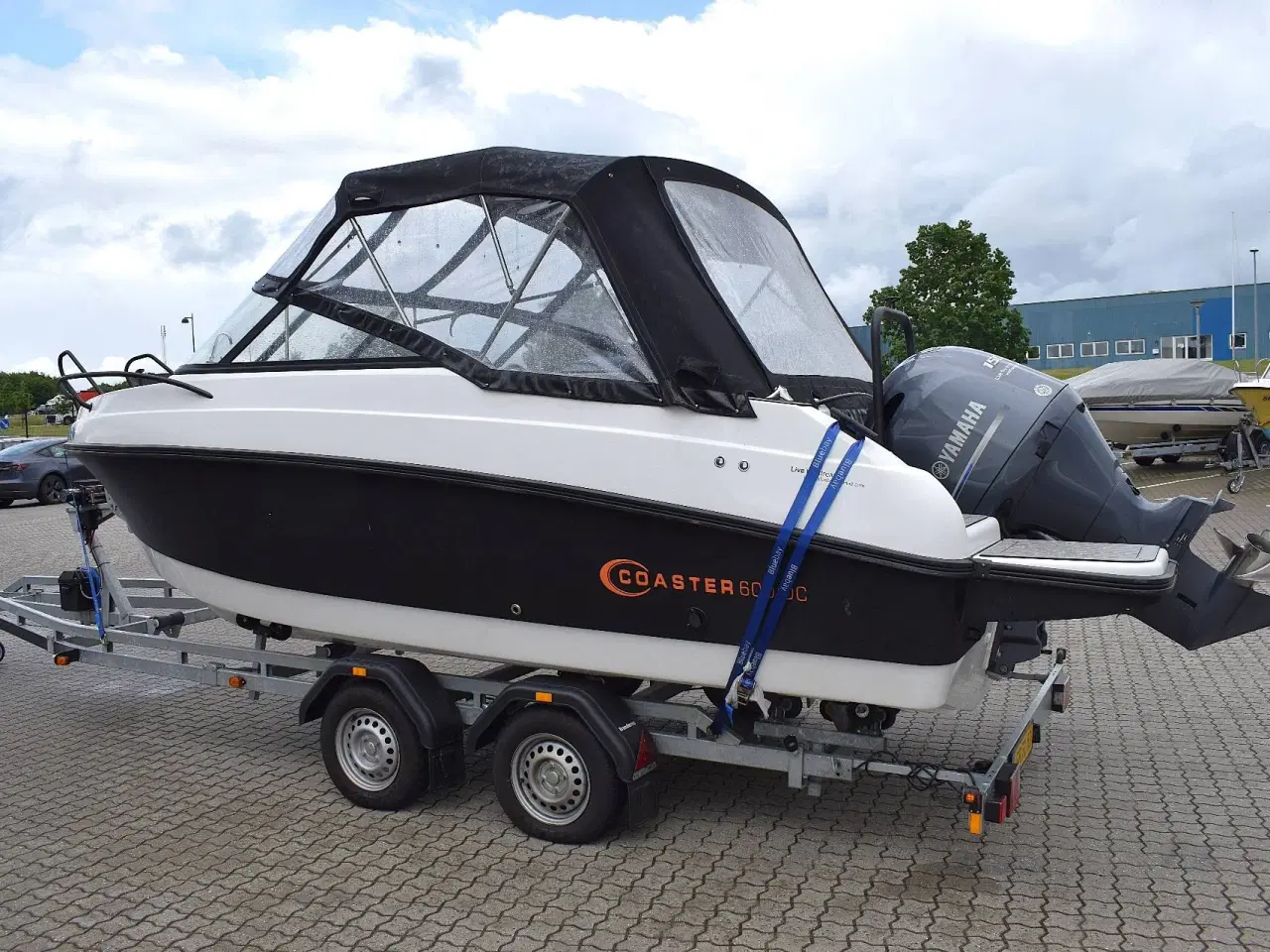 Billede 4 - Coaster 600 DC - 150 HK Yamaha/Udstyr/Carbon