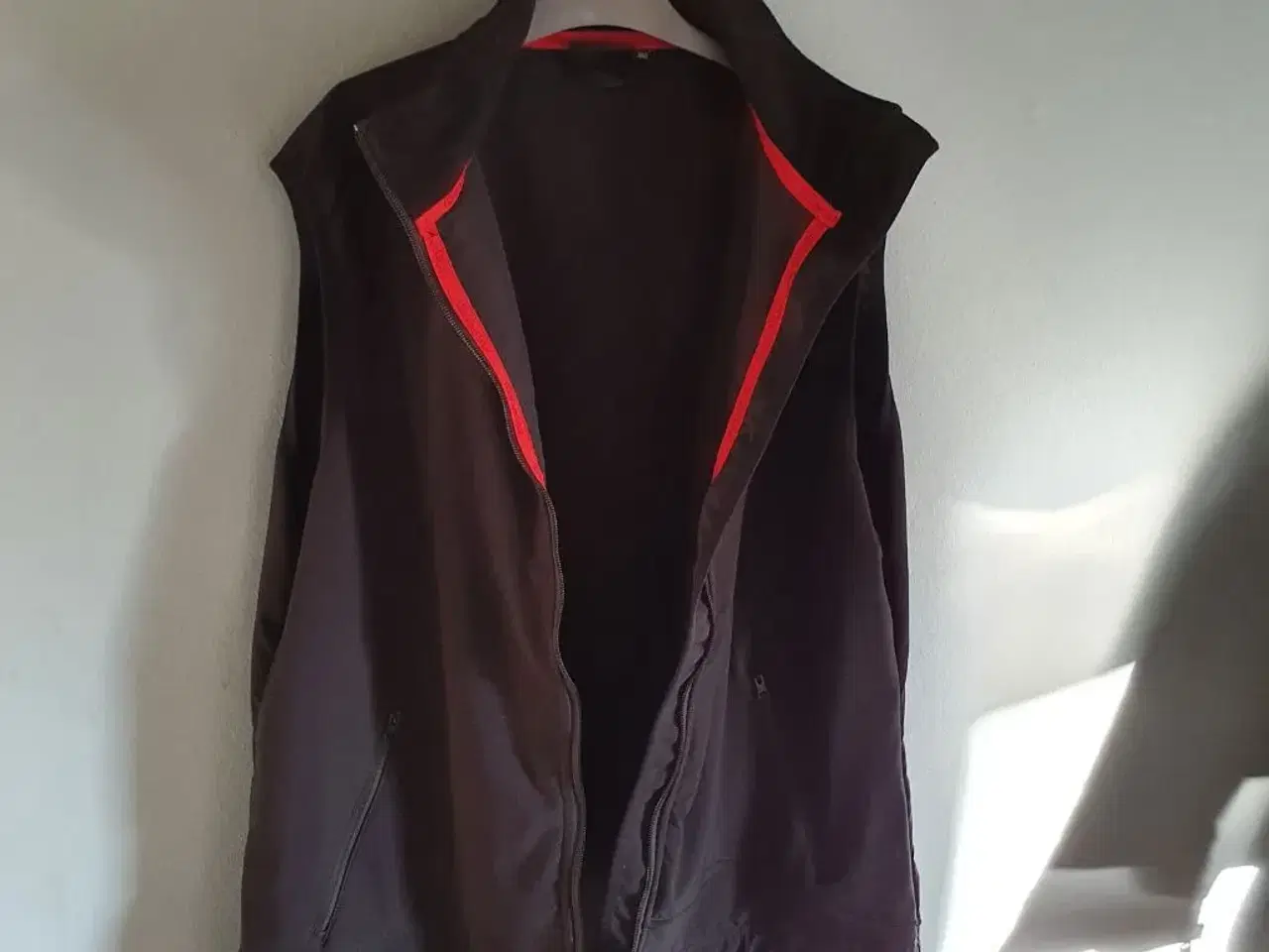 Billede 1 - Pæn softshell vest.