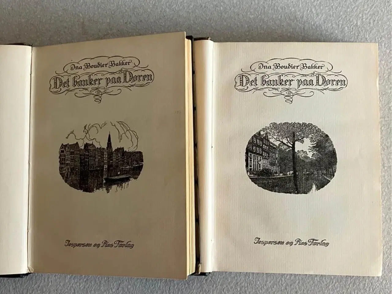 Billede 3 - Antikke bøger Det Banker Paa Døren af Ina Boudier-