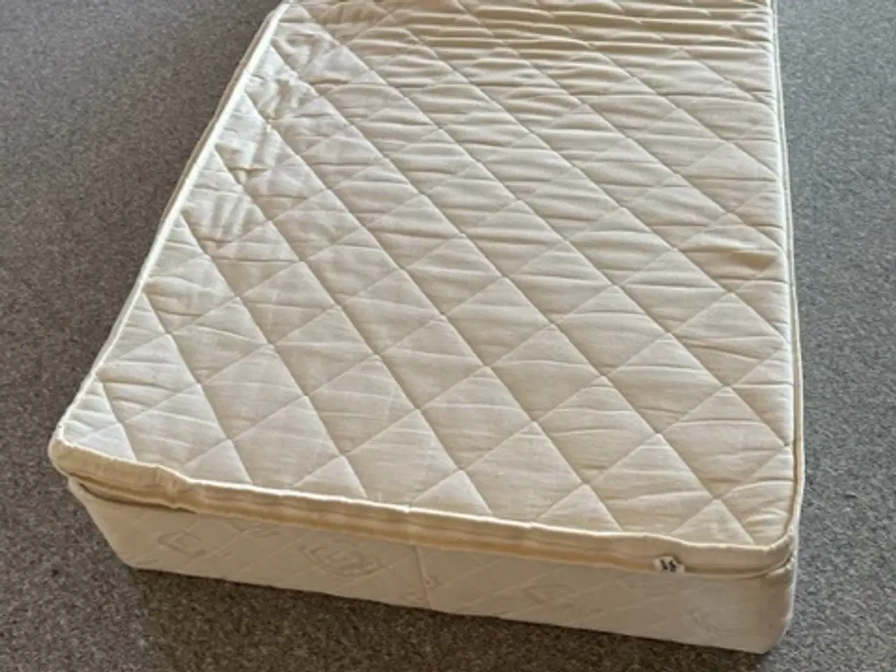 Billede 2 - Boxmadras og topmadras