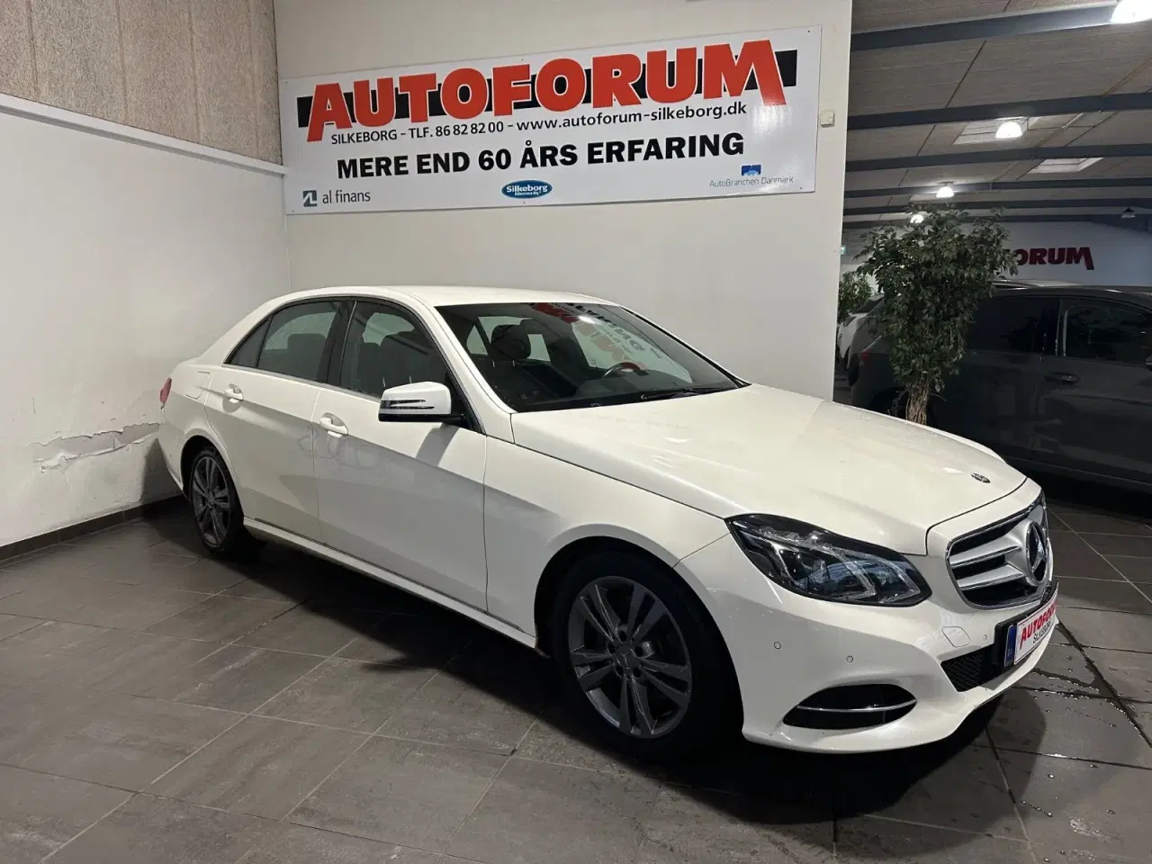 Billede 1 - Mercedes E300 2,2 BlueTEC Hybrid Avantgarde aut.