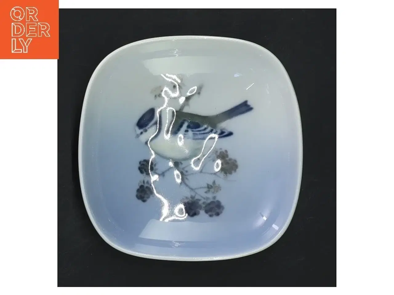 Billede 1 - Lille porcelænsskål med fuglemotiv fra Royal Copenhagen (str. 10,5 cm)