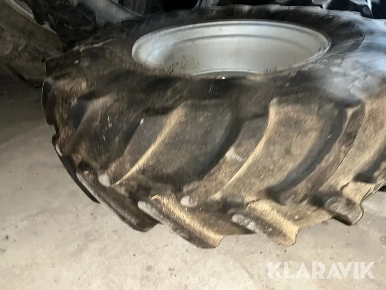 Billede 11 - Landsbrugshjul med fælge BKT og Firestone 380/85R24 - 4 styk