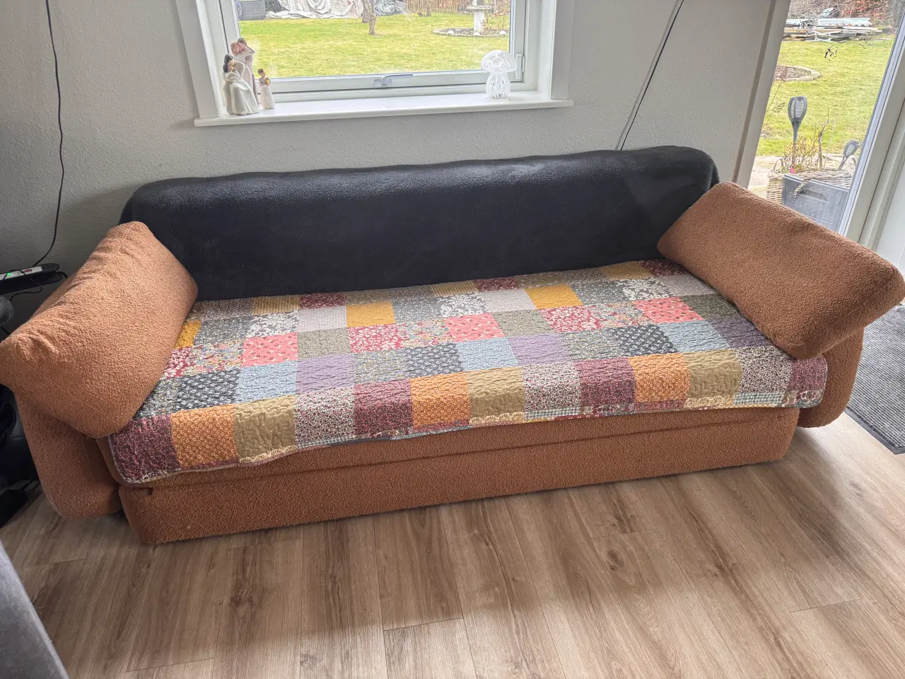 Billede 1 - Sovesofa fra Bedre Nætter – Model Deco Bouclé i fa