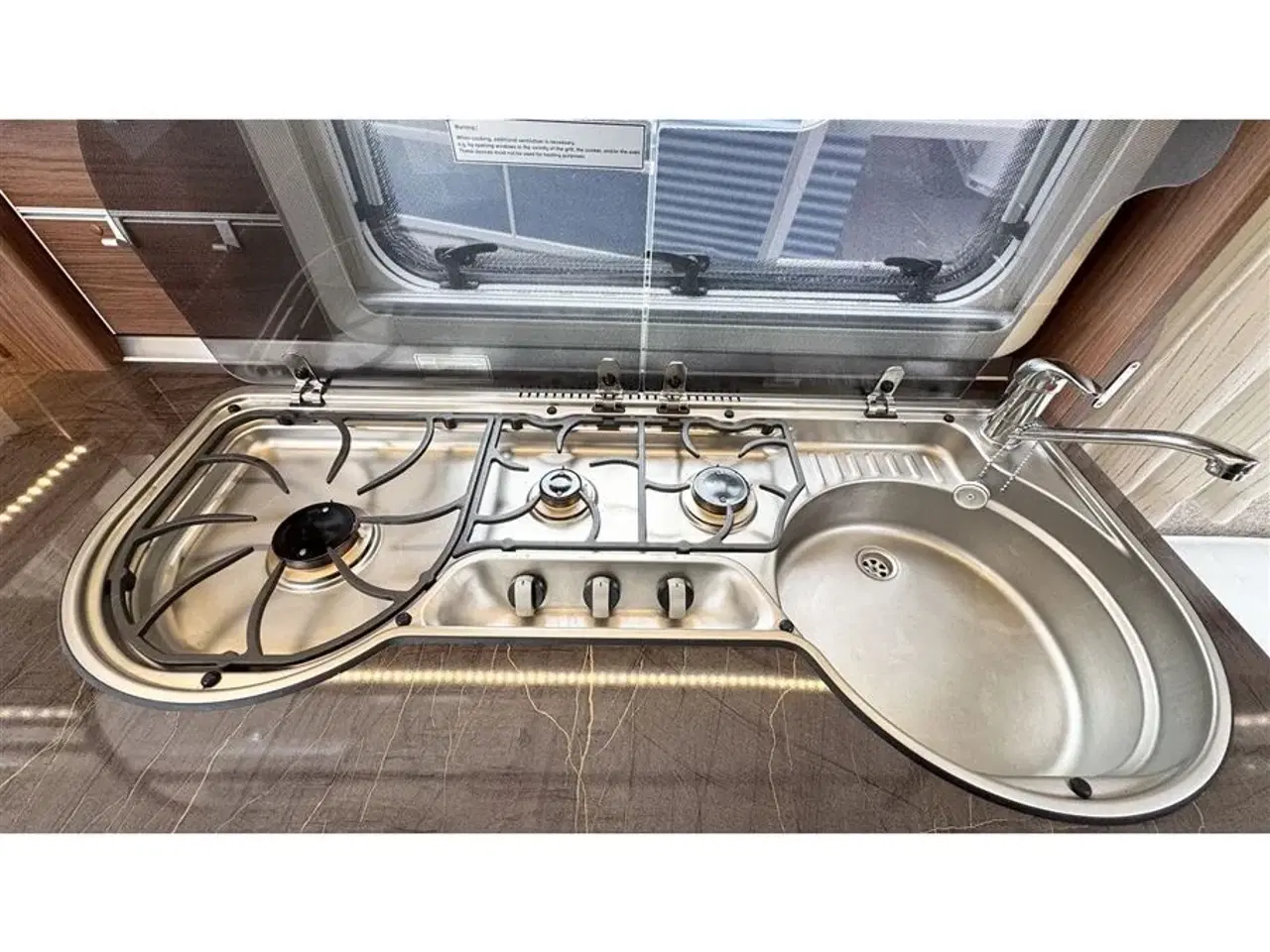 Billede 12 - 2019 - Fendt Opal 560 SRF   Fransk seng-Gulvtemp.-Combi 6-Mover-Telt