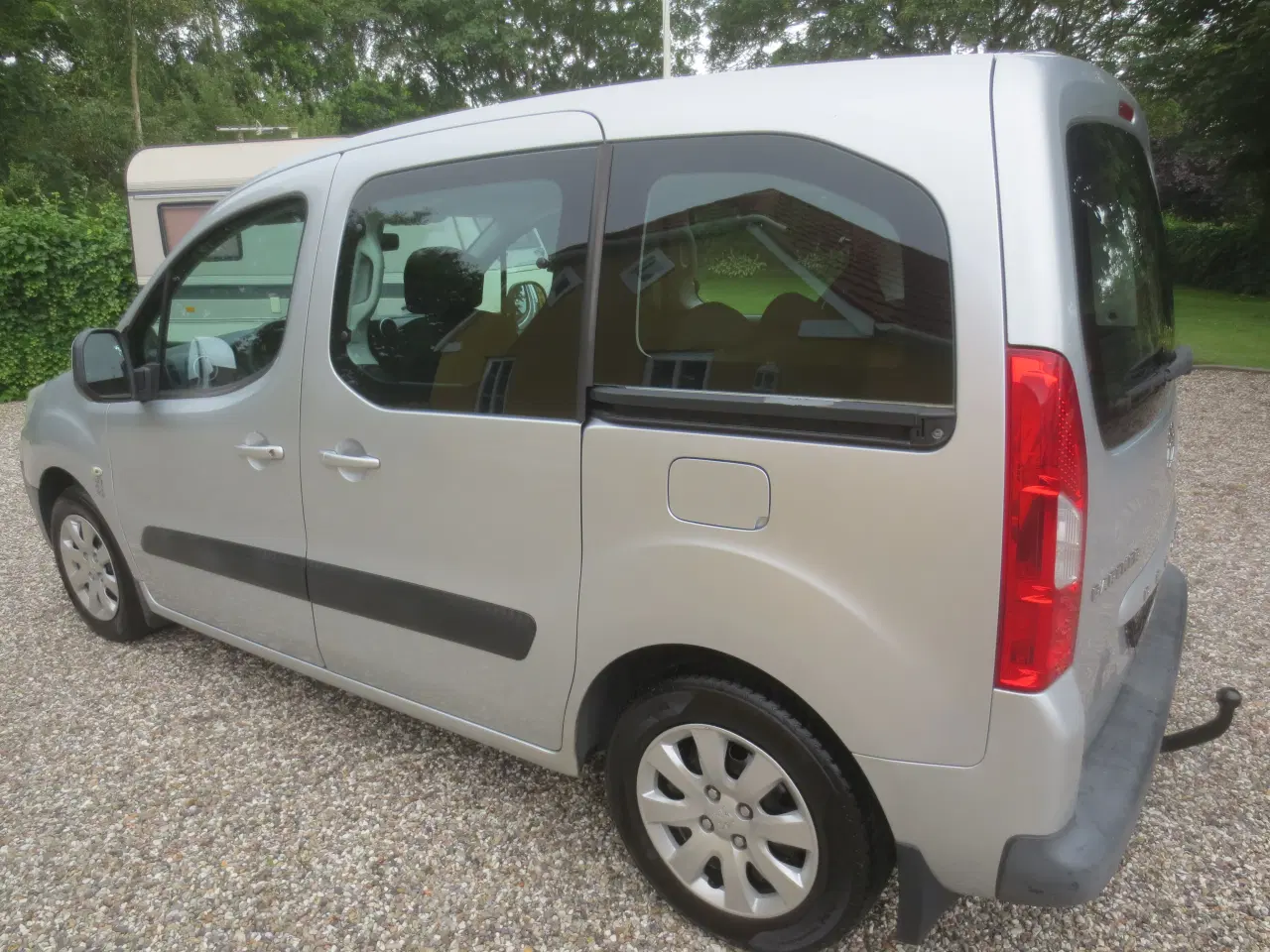 Billede 9 - Peugeot Partner 1.6 HDi År 2011, Nysynet. 