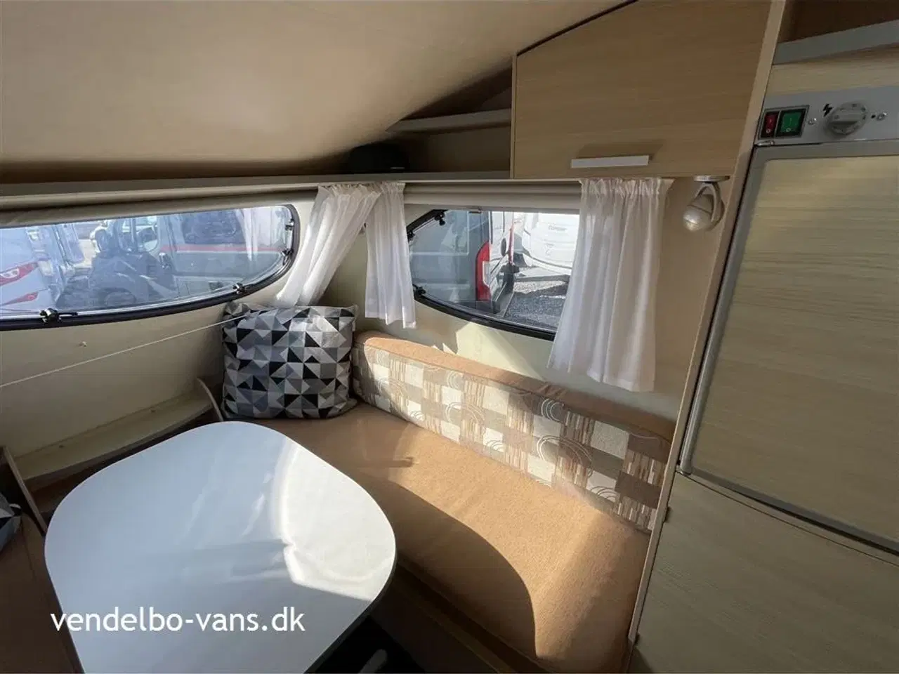 Billede 8 - 2008 - Adria Action 361 LH   Nem og handy størrelse - i smart design