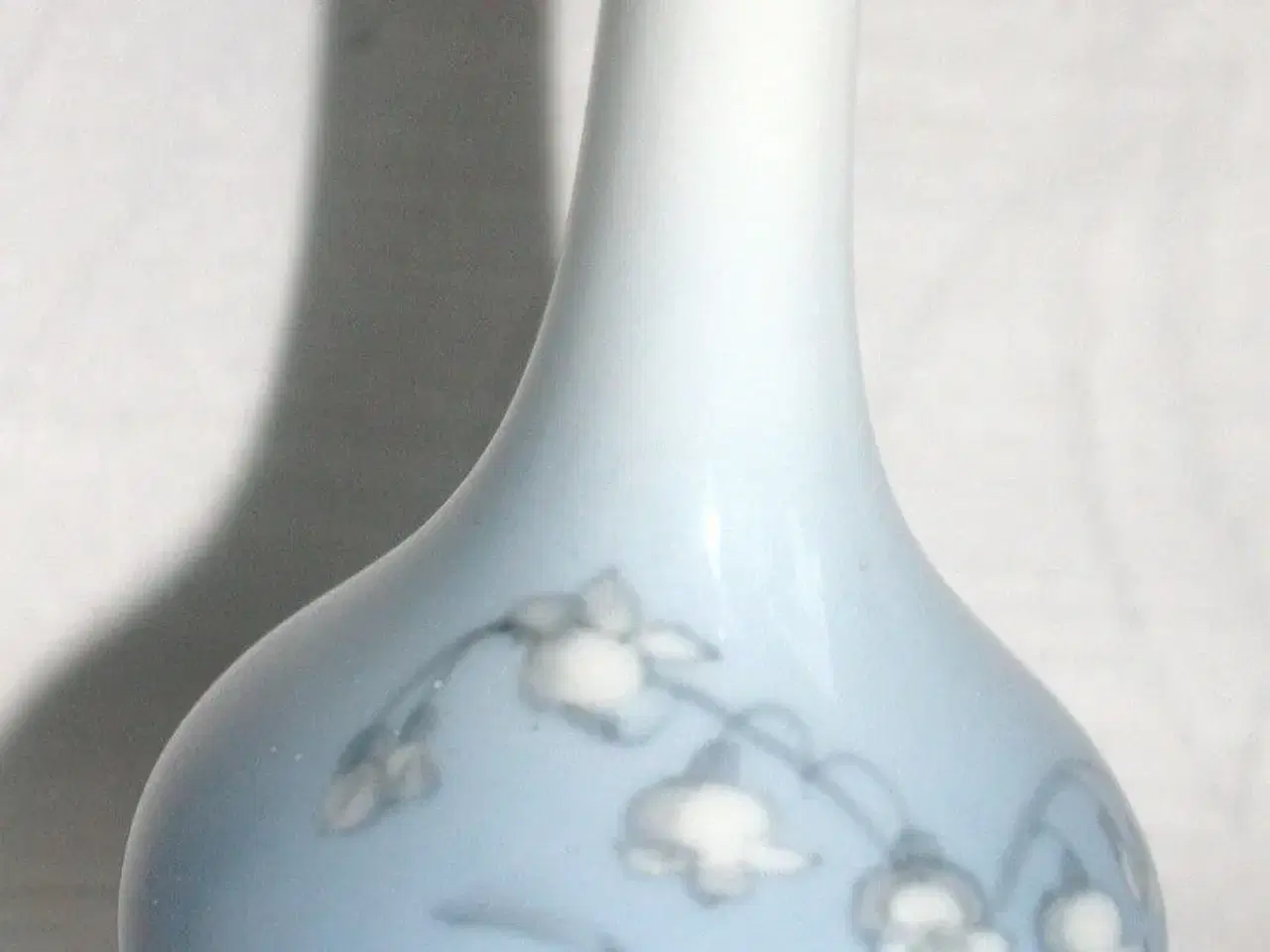 Billede 2 - Vase med liljekonval fra B& G