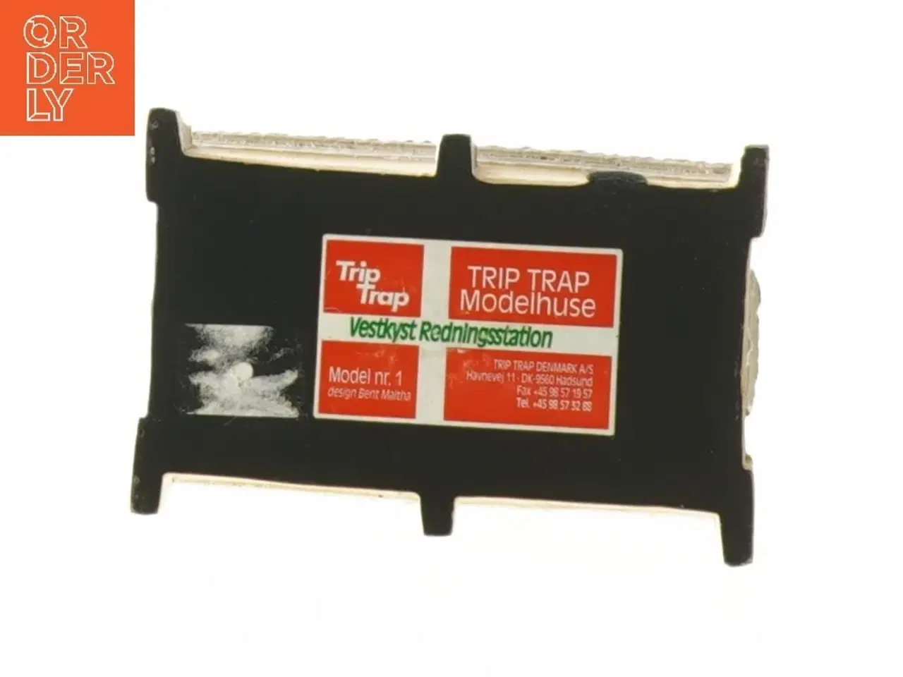 Billede 5 - Miniature model af bygning med dannebrogsflag fra Trip Trap (str. 11x7x6 cm)