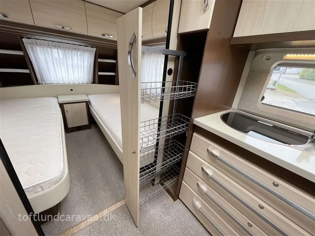 Billede 15 - 2012 - Hobby Prestige 610 UL   1 ejers, SUPERFLOT STOR ENKELTSENGS-VOGN, m/MOVER og stort Isabella fortelt mv. ET GODT TILBUD.