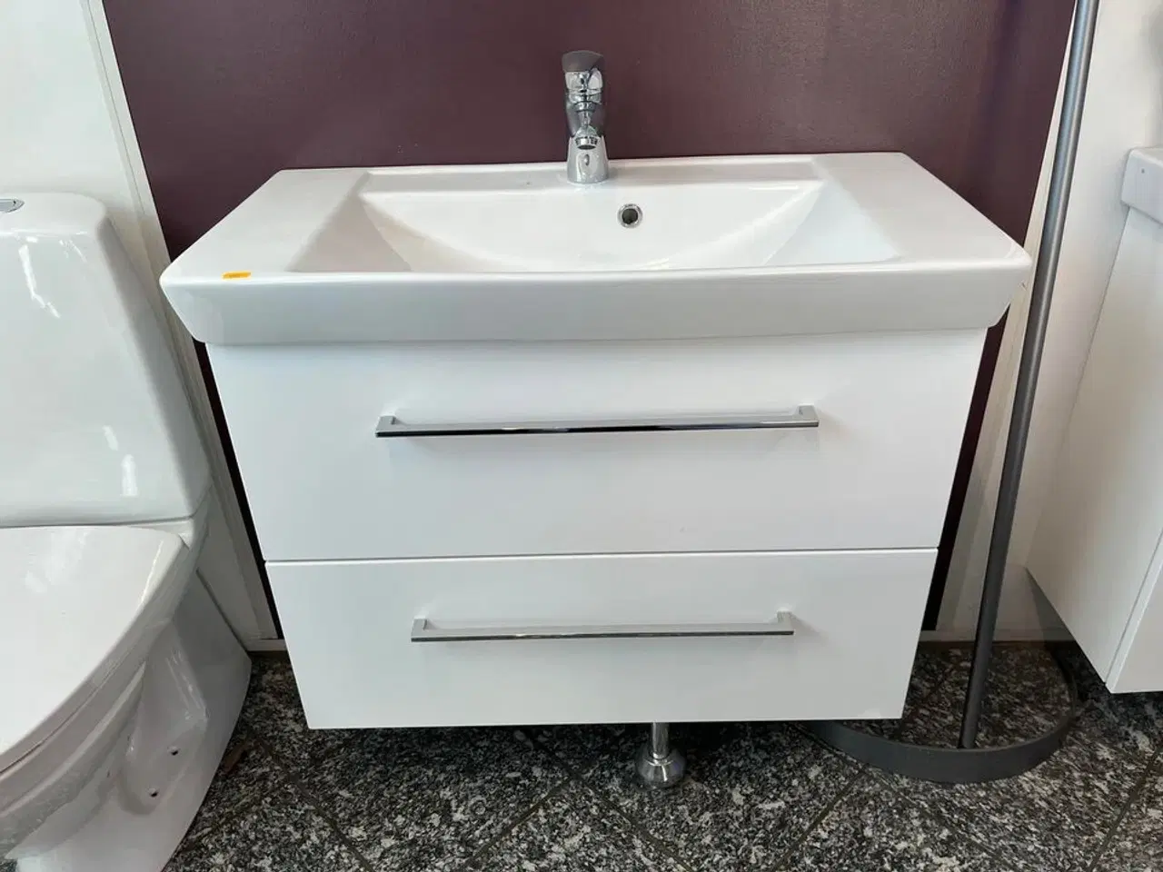 Billede 1 - Vask med skab, udstillingsmodel