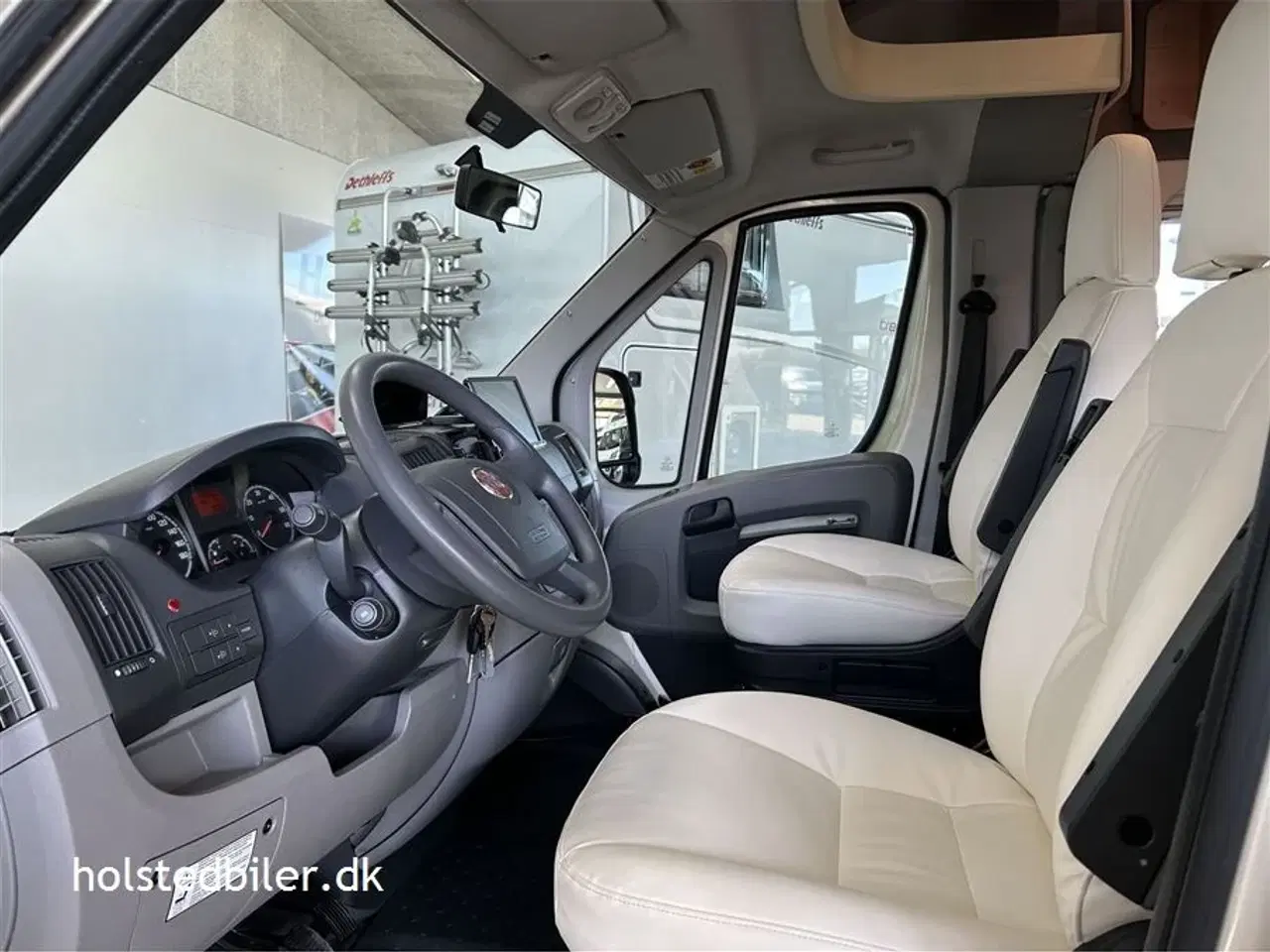 Billede 6 - 2011 - Bürstner Ixeo Time IT 650   6 selepladser og NYT læderindtræk.