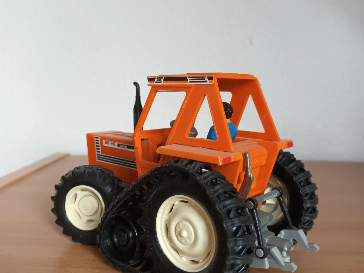 Billede 2 - Modeltraktor 